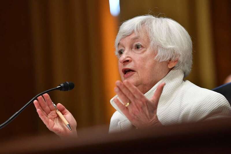 美国财政部长耶伦表示，在近期美国银行业经历动荡和危机后，美国银行业可能会变得更加谨慎，并可能进一步收 ...