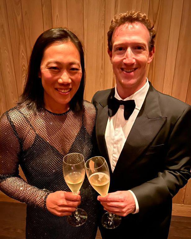 扎克伯格和妻子普莉希拉·陈