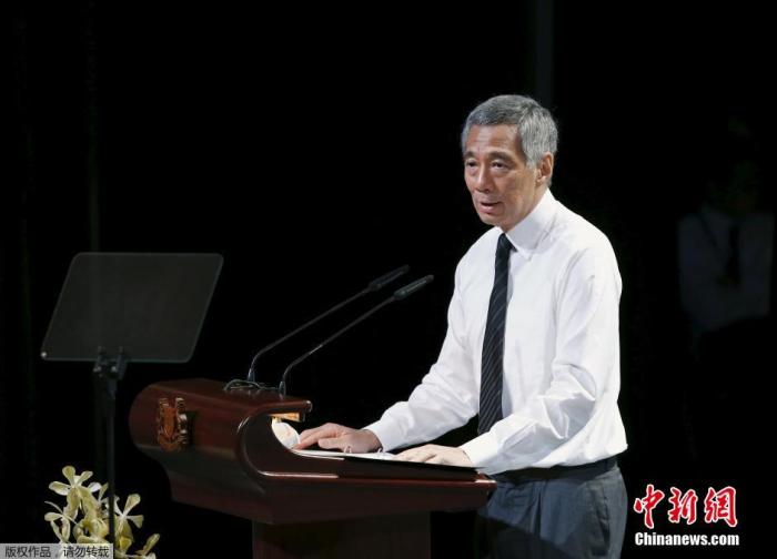 2015年3月29日，李光耀的国葬仪式举行，李显龙致悼词